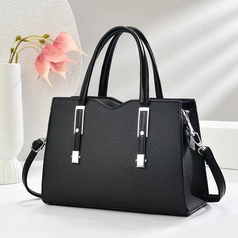 Textured PU Leather Women Handbag Large Capacity Shoulder Bag With Detachable Strap Elegant Minimalist Crossbody Purse