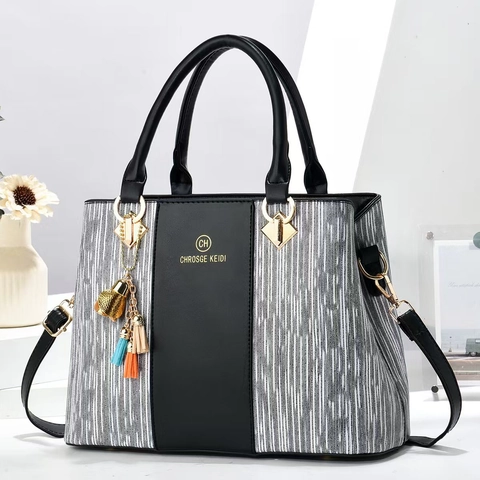 Borsa Tote Donna In Pelle PU Patchwork A Righe Borsa A Tracolla Con Ciondolo A Nappa Grande Capacità Versatile