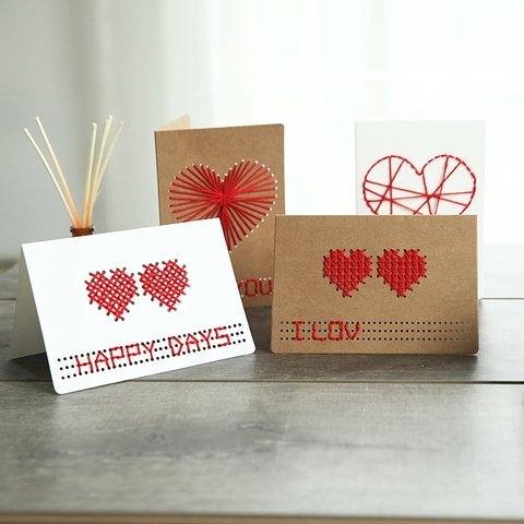 Biglietto Di Auguri DIY Punto Croce Carta Kraft Cuore Ricamo Fatto A Mano San Valentino Festa Della Mamma Regalo Romantico Vintage