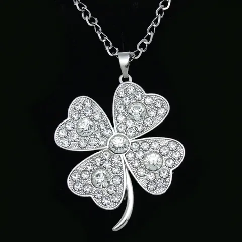 Lucky Clover Pendant Necklace Alloy Sparkling Rhinestone Flower Charm Elegant Fashion Jewelry Accessory For Women