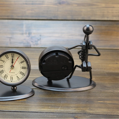 Retro Iron Musician Desk Clock Industrial Handmade Metal Instrument Table Clock Quartz Roman Numeral Desktop Ornament Figurine Gift