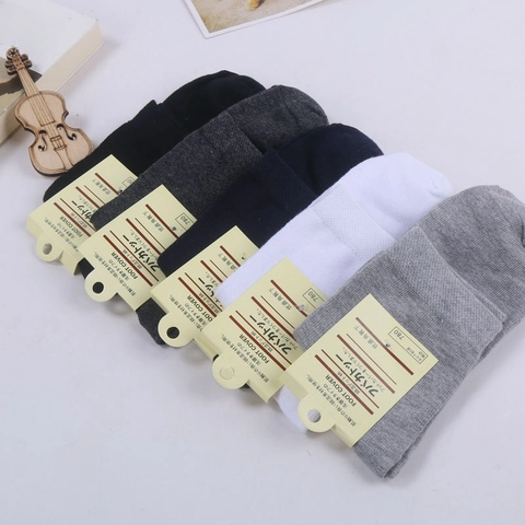 Men Crew Socks Cotton Breathable Sweat Absorbent Solid Color Business Casual Athletic Daily Wear