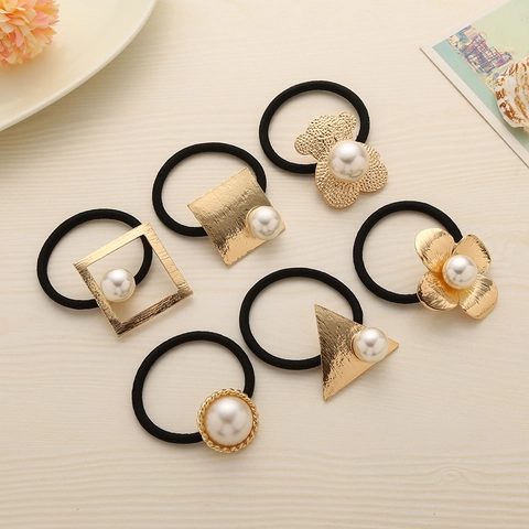 Elastici Per Capelli Con Künstliche Perle Imitazione Decorazione Geometrica Fiore Orso Lega Dorata Supporti Coda Di Cavallo