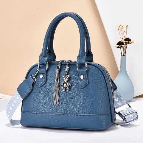 Women Lychee Texture PU Leather Shoulder Bag Wide Patterned Strap Shell Handbag With Bear Pendant Tassel Korean Style