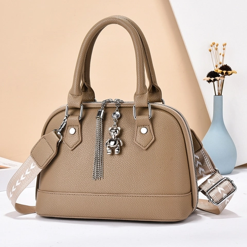 Women Lychee Texture PU Leather Shoulder Bag Wide Patterned Strap Shell Handbag With Bear Pendant Tassel Korean Style