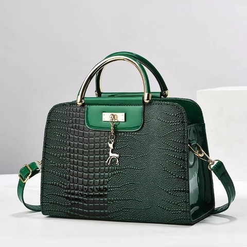 Women Crocodile Pattern PU Leather Handbag Elegant Metal Handle Shoulder Crossbody Bag With Deer Pendant