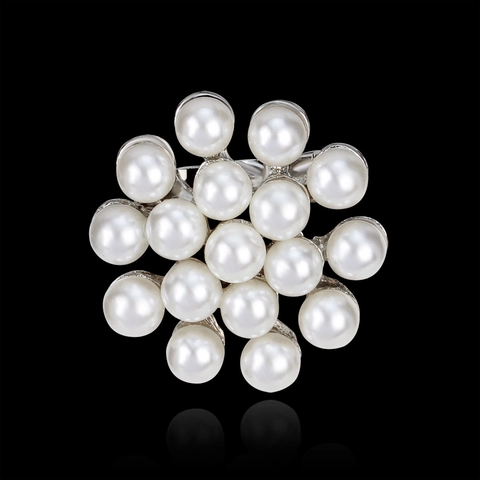 Élégante Broche en Alliage Forme de Fleur en Perle Artificielle pour Femme Strass Floral Corsage Bijoux Accessoires