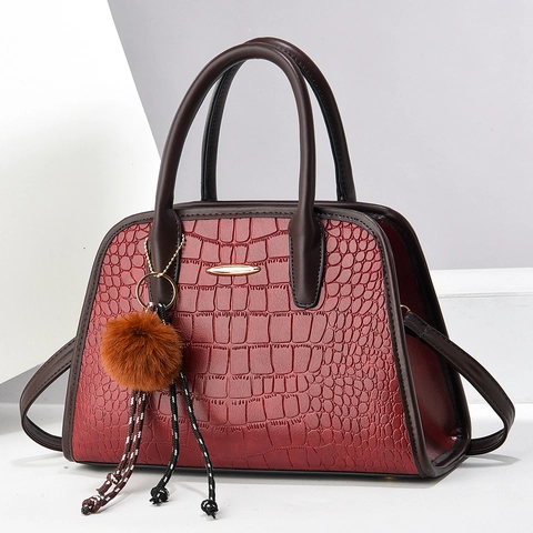 Crocodile Pattern PU Leather Handbag With Cotton Lining Shoulder Strap Plush Ball Charm Elegant Tote Bag For Women