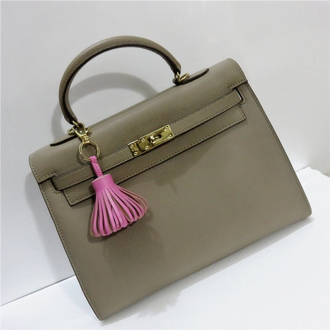Porte-Clés Pompon En Cuir Véritable De Mouton Style Jupe Hula Charme De Sac Fait Main Fermoir Mousqueton En Métal Doré