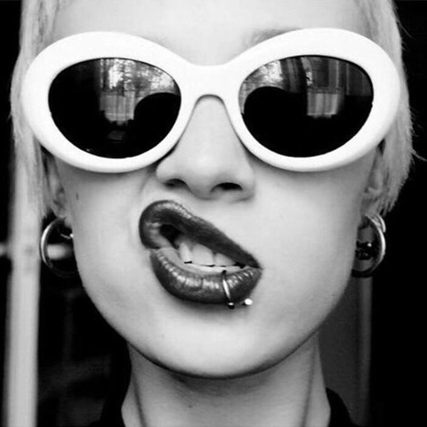 Occhiali Da Sole Ovali Retrò Vintage Clout Goggles Montatura In Plastica Spessa Protezione UV Moda Hip Hop Per Tutti