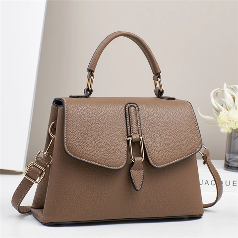 Women Elegant Lychee Grain PU Leather Handbag Gold Metal Lock Flap Crossbody Bag With Adjustable Shoulder Strap For Daily Work