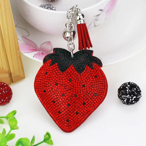 Porte-clés Fraise Strass Encrusté Fruit Charme De Sac Avec Gland En Cuir Et Cloche Accessoires Mode Pour Femmes