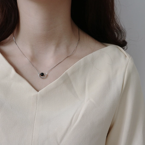 925 Sterling Silber Halskette Minimalistische Schwarze Achat Perle Geometrischer U-Form Anhänger Für Damen