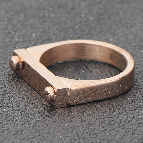 Stainless Steel Ring 18K Gold Plated Minimalist Industrial Rivet Screw Design Band For Men Women Couples Modern Fashion