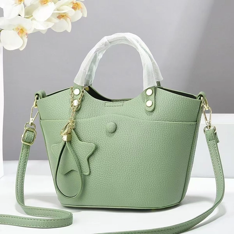 Elegante Damen Handtasche Aus PU Leder Mit Sternanhänger Goldener Hardware Umhängetasche Tragetasche Für Den Alltag
