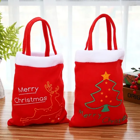 Sacchetto Regalo di Natale Rosso in Flanella Stampata Con Motivo di Renne e Albero di Natale per Decorazioni di Feste