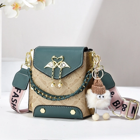 Women PU Leather Crossbody Bag Vintage Monogram Pattern Double Swan Buckle Artificial Pearl Pendant Wide Letter Strap Shoulder Bag