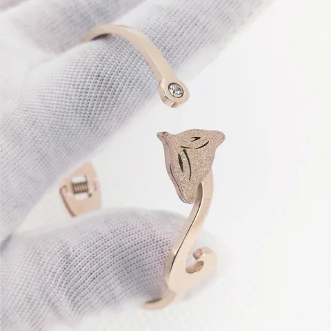 Vos Hoofd Bangle Titanium Staal 18K Roségoud Verguld Matte Afwerking Armband Met Glinsterende Zirkonia Mode Sieraden
