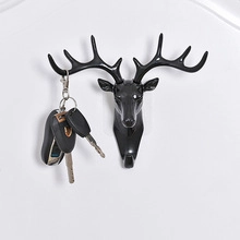 Gancio da Parete Creativo a Forma di Testa di Cervo in Plastica Decorativo Autoadesivo Senza Foratura per Cappelli Cappotti Chiavi Arredo Casa