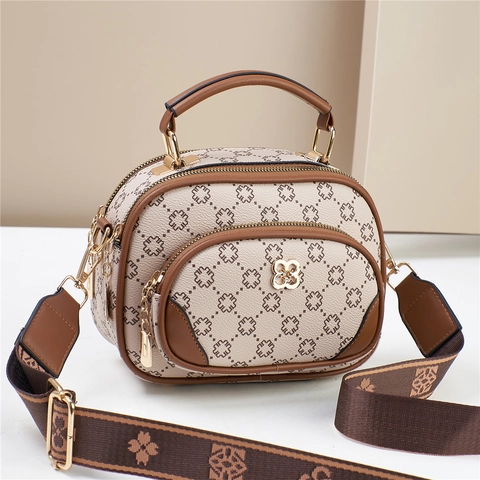 Women PU Leather Crossbody Bag Clover Monogram Printed Dual Zipper Handbag With Wide Adjustable Strap Retro Stylish