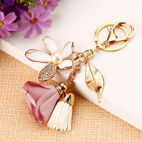 Flower Keychain Alloy Rhinestone Enamel Artificial Pearl Tassel Bag Charm Elegant Accessories Women Gift