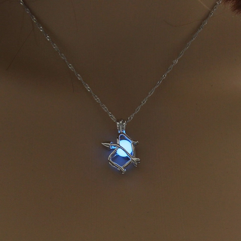 Lichtgevende Boog En Pijl Hanger Ketting Legering Hol Glow In The Dark Boogschutter Teken Mode Sieraden Voor Vrouwen