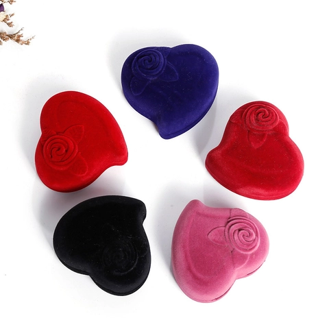 Portagioie in Velluto a Forma di Cuore Con Rilievo a Rosa per Anelli Orecchini Fidanzamento Matrimonio Proposta Custodia Regalo