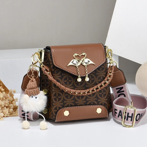 Bolso Bandolera Con Monograma Vintage Cuero PU Pequeño Cuadrado Bolso De Hombro Para Teléfono Con Hebilla De Cisne Perla Artificial Y Peluche