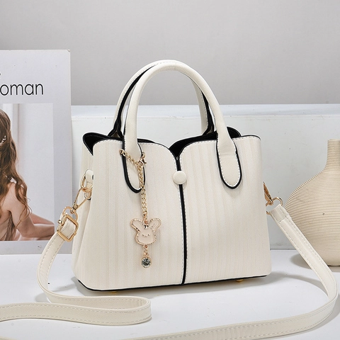 Damen Schultertasche Handtasche Modische PU Leder Vertikale Streifen Goldener Tier Anhänger Verstellbarer Gurt Elegante Dame