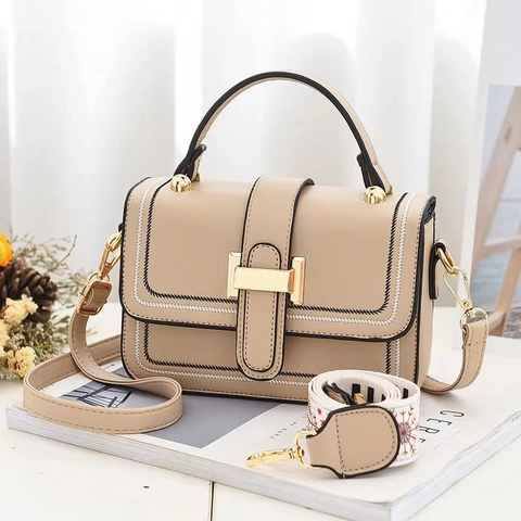 Damen Handtasche PU Leder H-Schnalle Doppelgurte Breit Bestickt Umhängetasche Quadratische Klappe