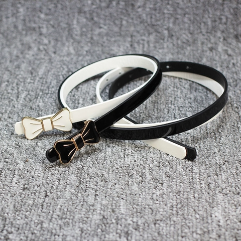 Ceinture Mince en Cuir Verni à Boucle de Nœud Papillon pour Femme Accessoire Décoratif de Mode pour Robe Noir Blanc