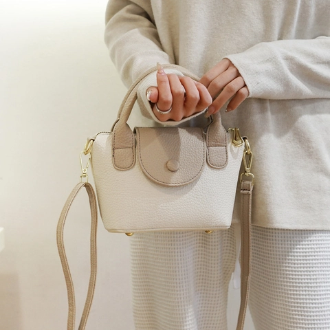 Mini Sac à Main en Cuir PU pour Femme Grain de Litchi Avec Poignée Supérieure et Bandoulière Réglable pour Mode de Rue