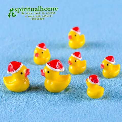 Christmas Mini Yellow Duck Figurines Resin Santa Hat Micro Landscape Ornaments Desktop Decoration Cute Festive Accessories