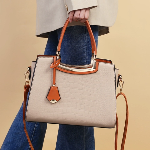Women Crocodile Embossed Handbag PU Leather Tote With Detachable Shoulder Strap Elegant Crossbody Bag For Daily Commute