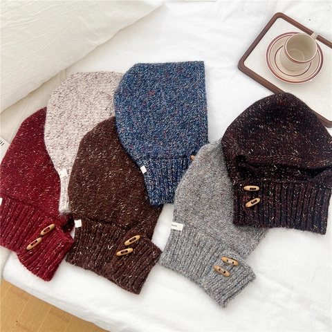 Cappello Balaclava In Maglia Invernale Con Sciarpa Integrata Paraorecchie Bottoni In Legno Filato Variegato Scaldacollo Spesso Morbido