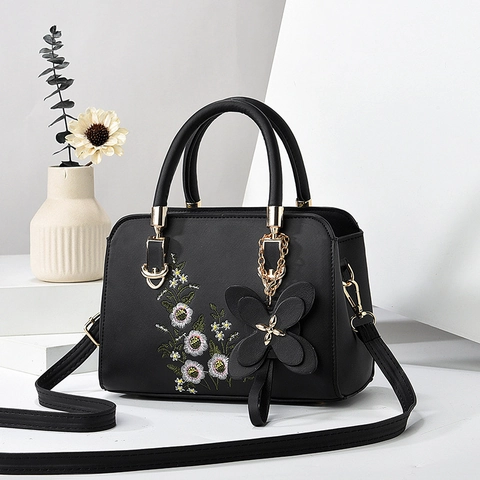 Elegante Borsa A Mano Da Donna Pelle PU Ricamo Floreale Ciondolo A Farfalla Borsa A Tracolla Grande Capacità Borsa Casual