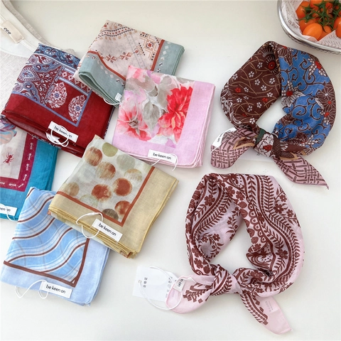 Retro Floral Print Square Scarf Soft Breathable Polyester Cotton Neck Scarf Fashionable Decorative Bandana Head Wrap