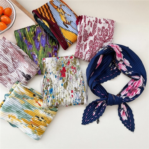 Pleated Square Scarf Polyester Imitation Satin Floral Paisley Horse Print Lightweight Decorative Neck Scarf Fashion Wrap