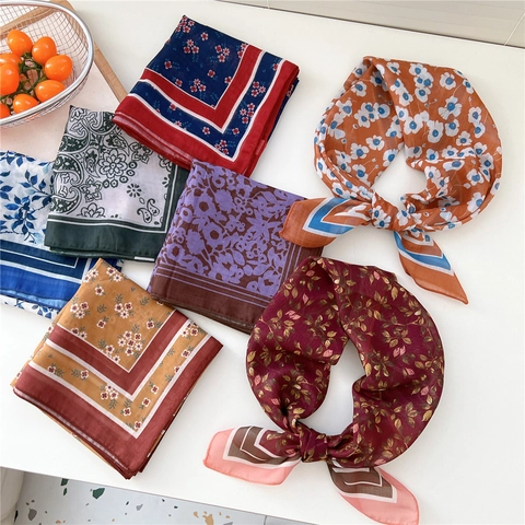 Elegant Square Scarf Retro Floral Paisley Print Polyester Satin Like Breathable Headscarf Neck Wrap For Women