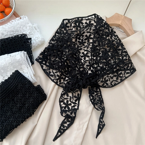 Bandana Triangulaire En Dentelle Florale Évidée Pour Femme Style Pastoral Français Écharpe Décorative À Nouer Accessoire Élégant