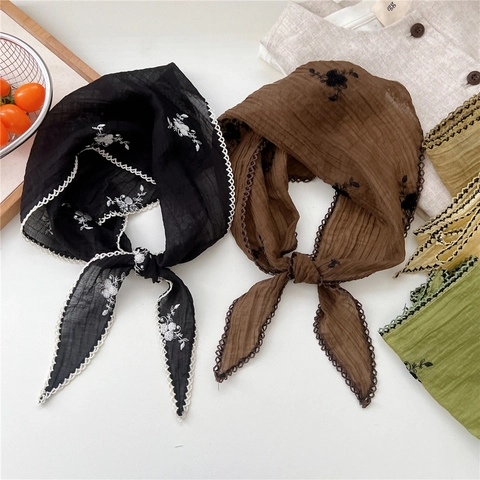 Vintage Floral Embroidered Triangular Bandana Crepe Fabric Lace Trim Sun Protection Head Scarf For Women