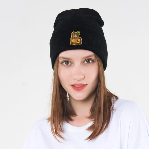 Winter Warm Acryl Strickmütze Beanie Mit Affe Stickerei-Patch Buchstaben-Slogan Gerippte Skull Cap Outdoor Mode Kopfbedeckung