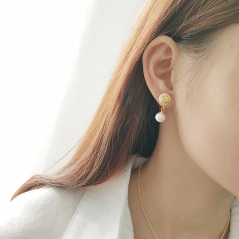Scallop Shell Dangle Earrings With 925 Sterling Silver Earring Post And Artificial Pearl 18K Gold Plated Elegant Women