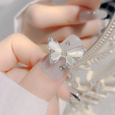 Butterfly Nail Art Decorations Alloy Resin With Cat Eye Stone And Rhinestone Luxury Symmetrical Relief Manicure Charms