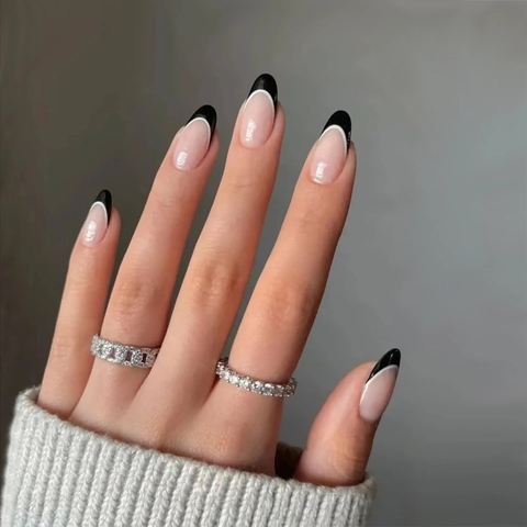 Glänzende Mandel Press On Nägel Französische Schwarze Spitze Nude Pink Künstliche Falsche Fingernägel Minimalistisch Damen