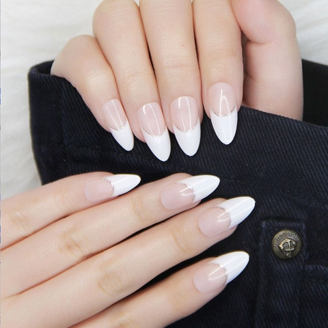 Unghie Finte A Pressione Forma A Mandorla French Tip Rosa Bianco Lucido Glitter Argento Manicure Elegante