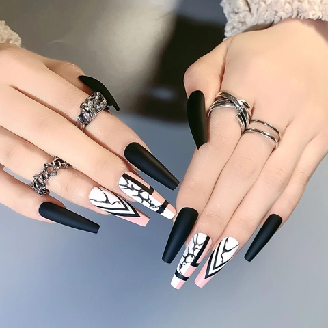 Faux Ongles Press On Coffin Mat Motif Marbre Noir Blanc Géométrique En V Pointes D'Ongles Artificiels Manucure