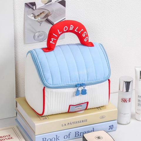 Quilted Makeup Bag House Shape Portable Cosmetic Organizer With Handle Embroidery Zipper Pouch Travel Toiletry Case For Women