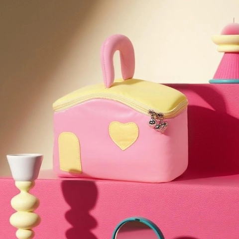 House Shaped Makeup Bag Large Capacity Portable Travel Toiletry Case Quilted Polyester Cute Heart Zipper Storage Bag For Women