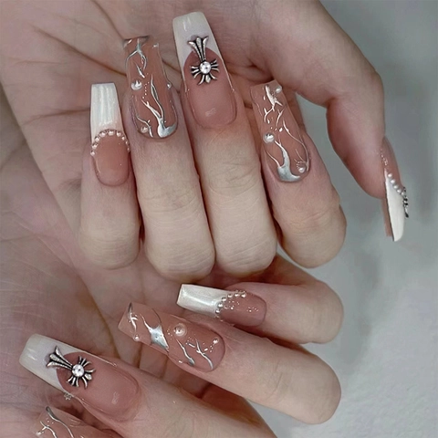 Mittellange Coffin Press On Nails Französischer Stil Milchweiß Metallkreuz Künstliche Perle Gothic Künstliche Fingernägel